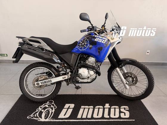 YAMAHA XTZ 250 TÉNÉRÉ YAMAHA XTZ 250 TÉNÉRÉ